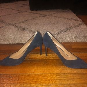 New Banana Republic navy Madison 12 hour pumps 8.5
